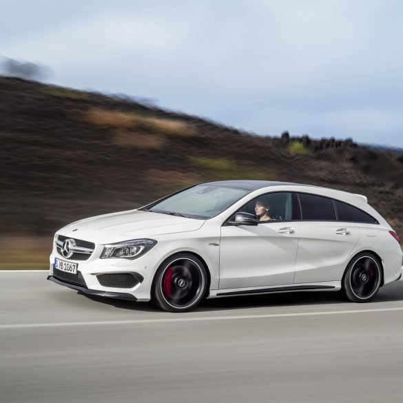 2015 Mercedes-Benz CLA 45 AMG Shooting Brake