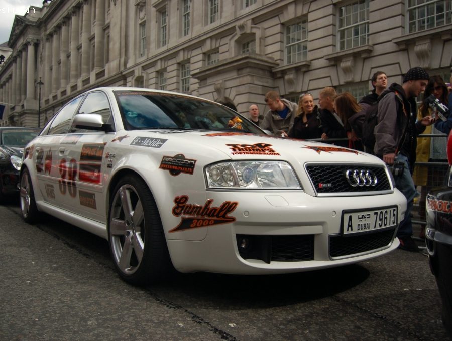 2004 Audi RS 6 Avant Plus