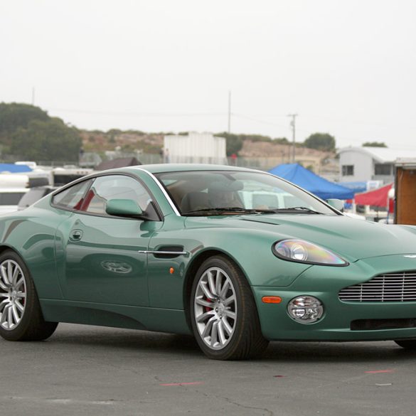 2000 Aston Martin V12 Vanquish Gallery