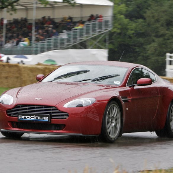 2007 Aston Martin V8 Vantage Roadster Gallery