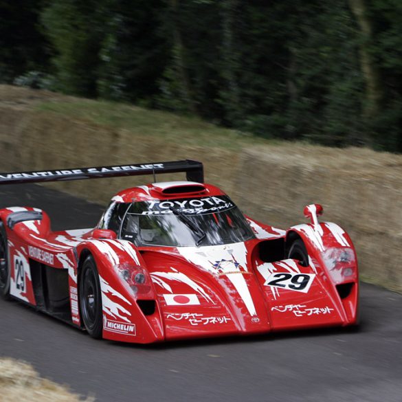 1998 Toyota GT-One Gallery