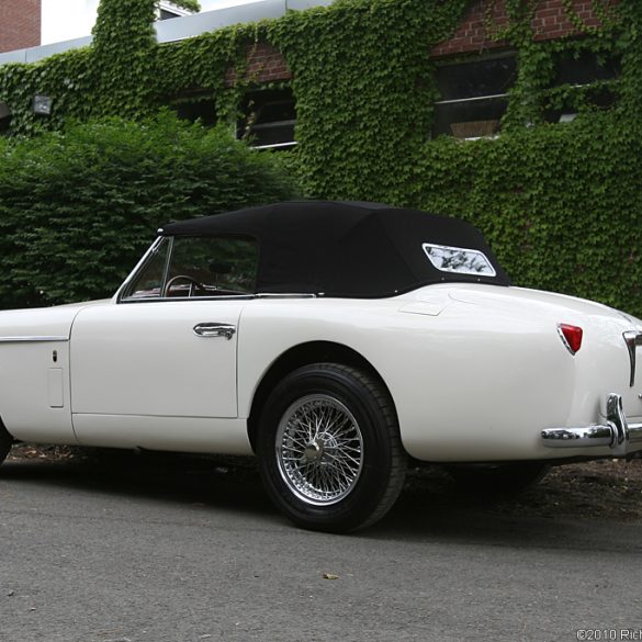 1955 Aston Martin DB2/4 Mark II Drophead Coupé Gallery