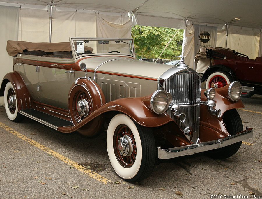 1932 Pierce-Arrow Model 54