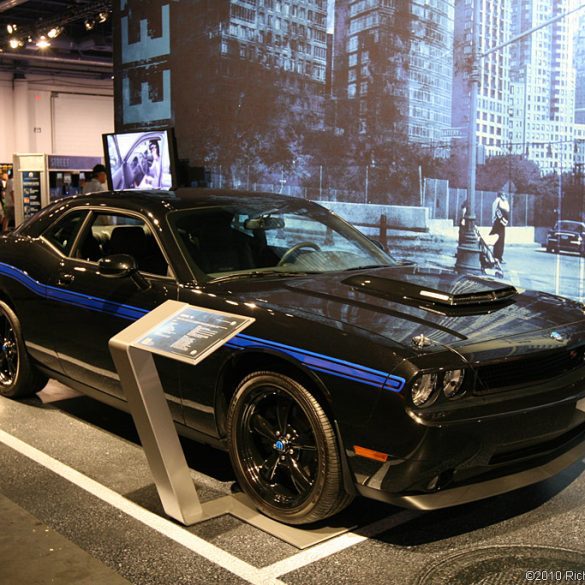 2010 Dodge Challenger R/T Mopar Edition Gallery