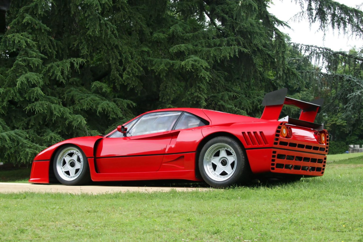 Ferrari 288 gto evoluzione