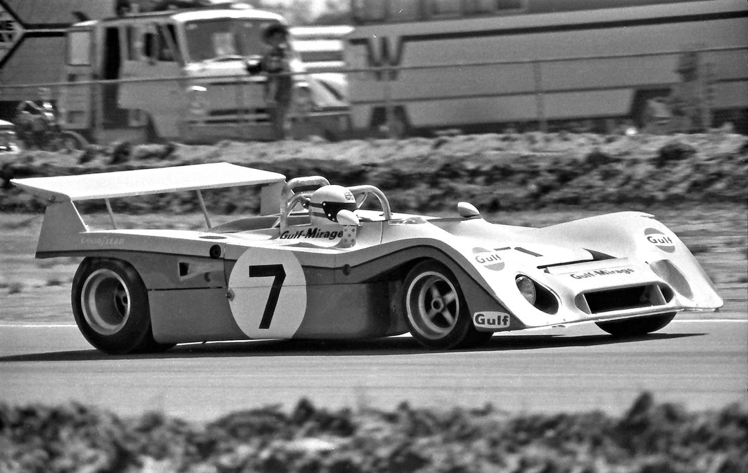 Bell began racing the Gulf Mirage-Ford regularly during 1972, and in 1975 he and Ickx teamed to deliver another victory in the 24 Hours of Le Mans.