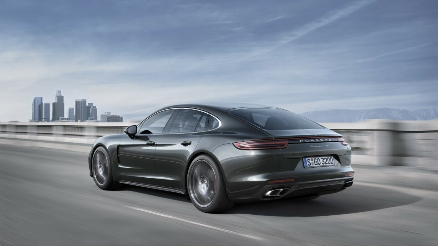 Official: 2017 Porsche Panamera