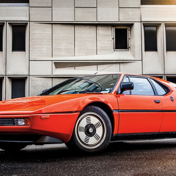 BMW M1 Red