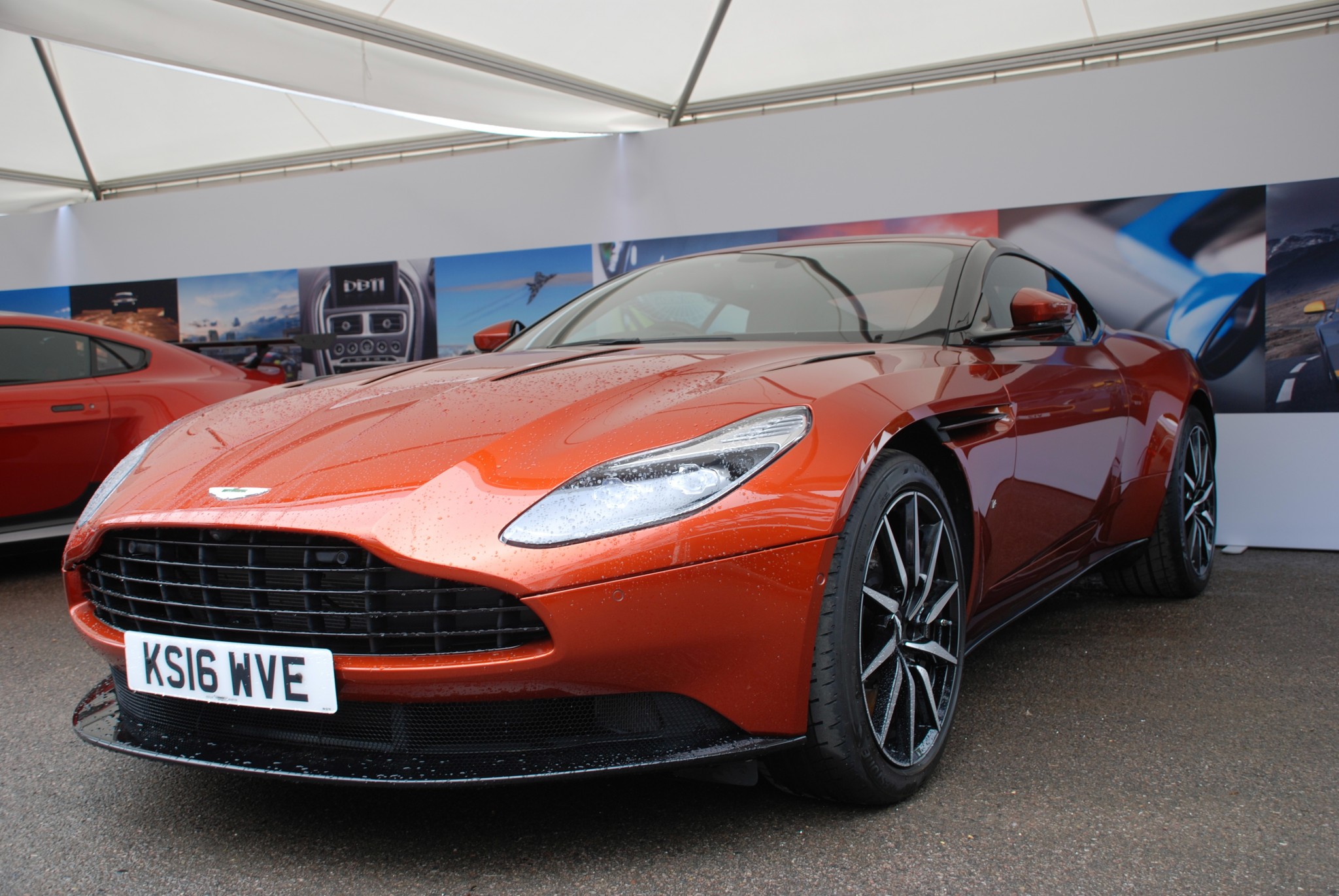 Aston Martin DB11