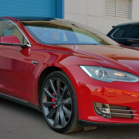 Tesla Model S P90D | photo credit Jack Matthews McMotorsCars.Blogspot.co.uk