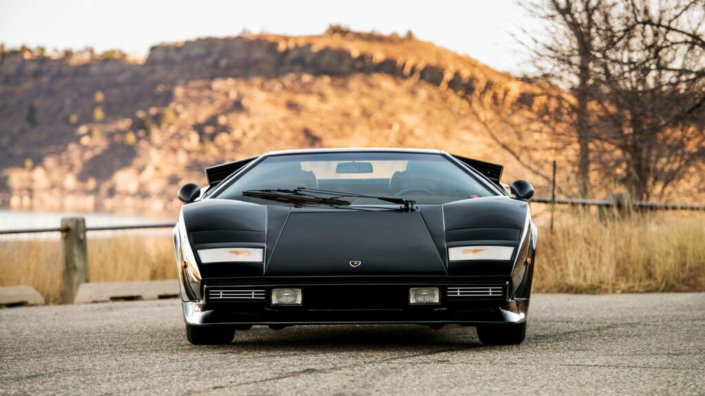 Lamborghini: 0-60 time, 1/4 Mile time, Power & Top Speed (Every Model)