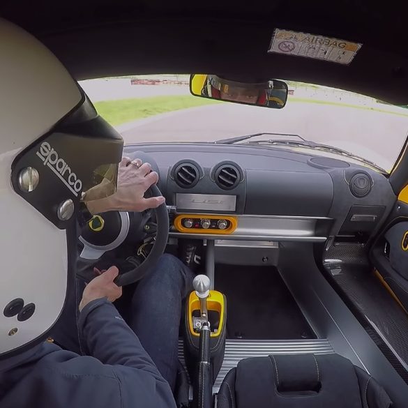 Lotus Elise Sprint 220 Goes Crazy Around the Hethel Test Track