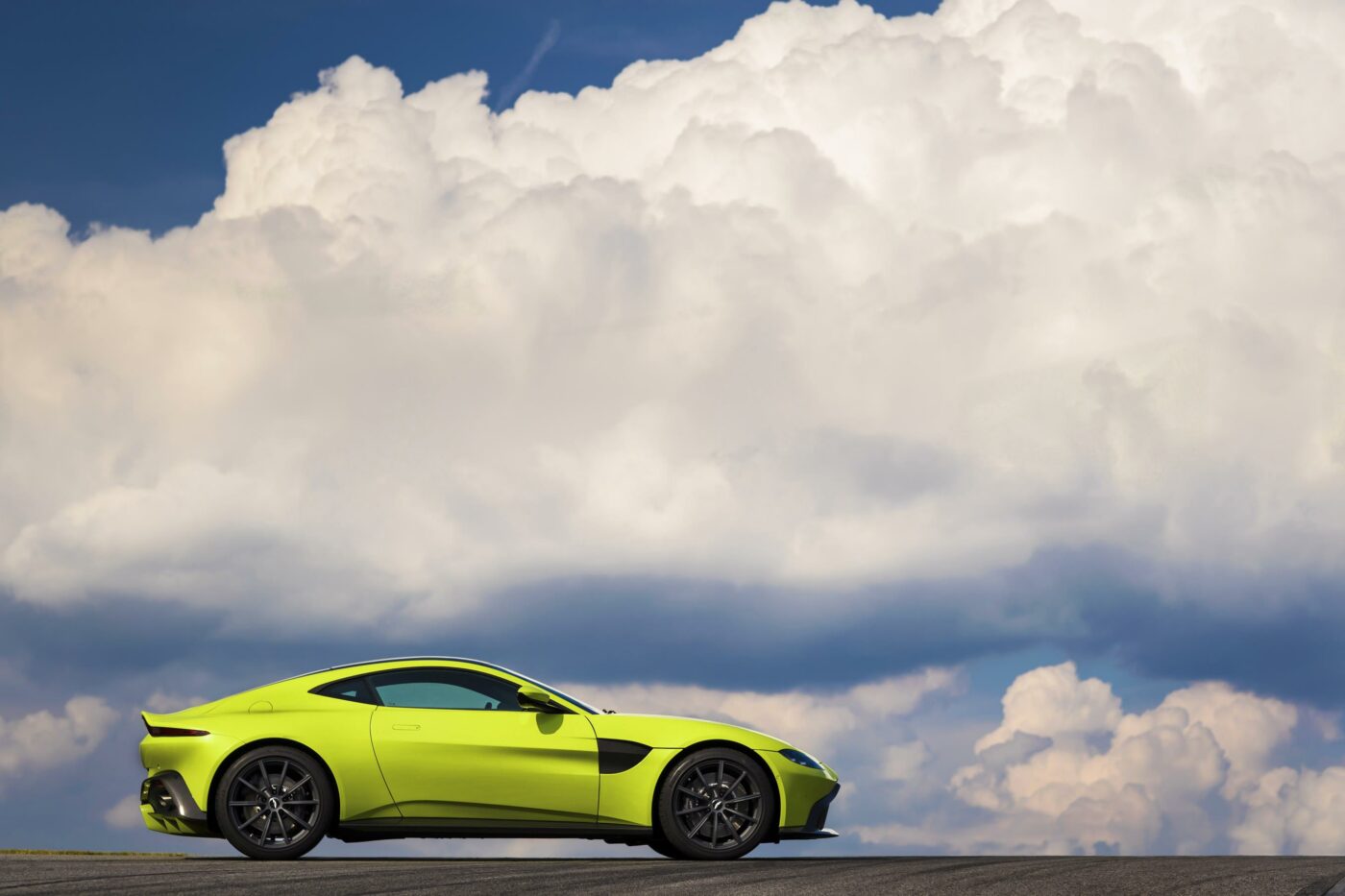 2018 Aston Martin V8 Vantage (Ultimate Guide) | Aston Martin