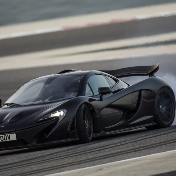 27 McLaren P1