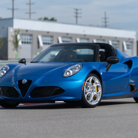 2019 Alfa Romeo 4C Spider Italia in Misano Blue