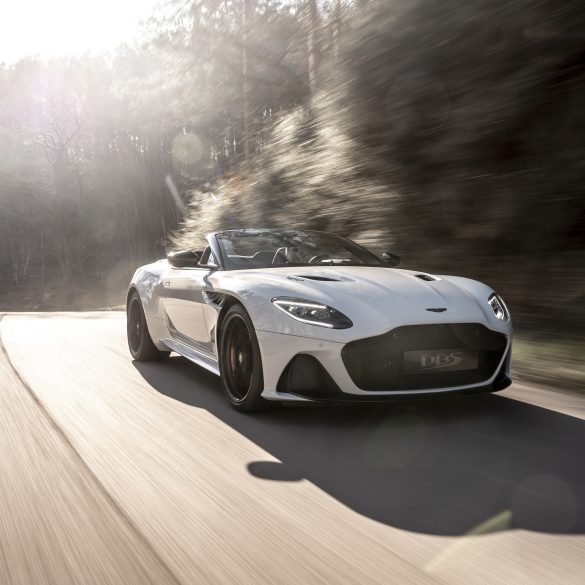 Aston Martin DBS Superleggera Volante