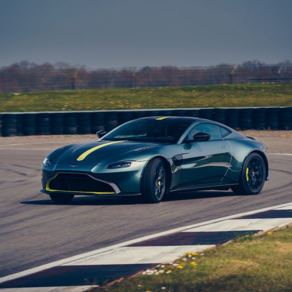 Aston Martin Vantage AMR