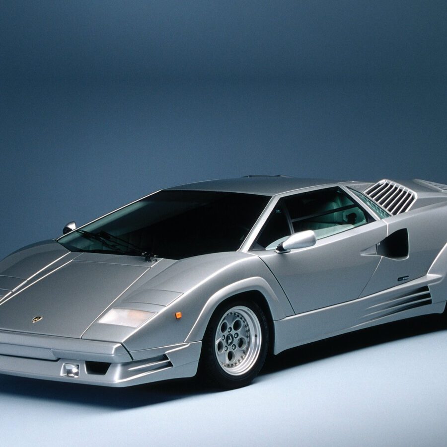 Lamborghini Countach - The Ultimate Guide