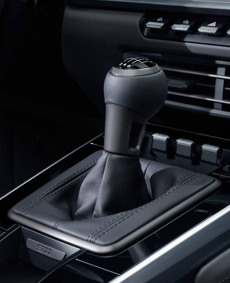 Porsche 911 manual transmission