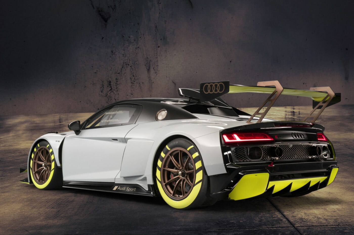 Audi r8 lms gt2