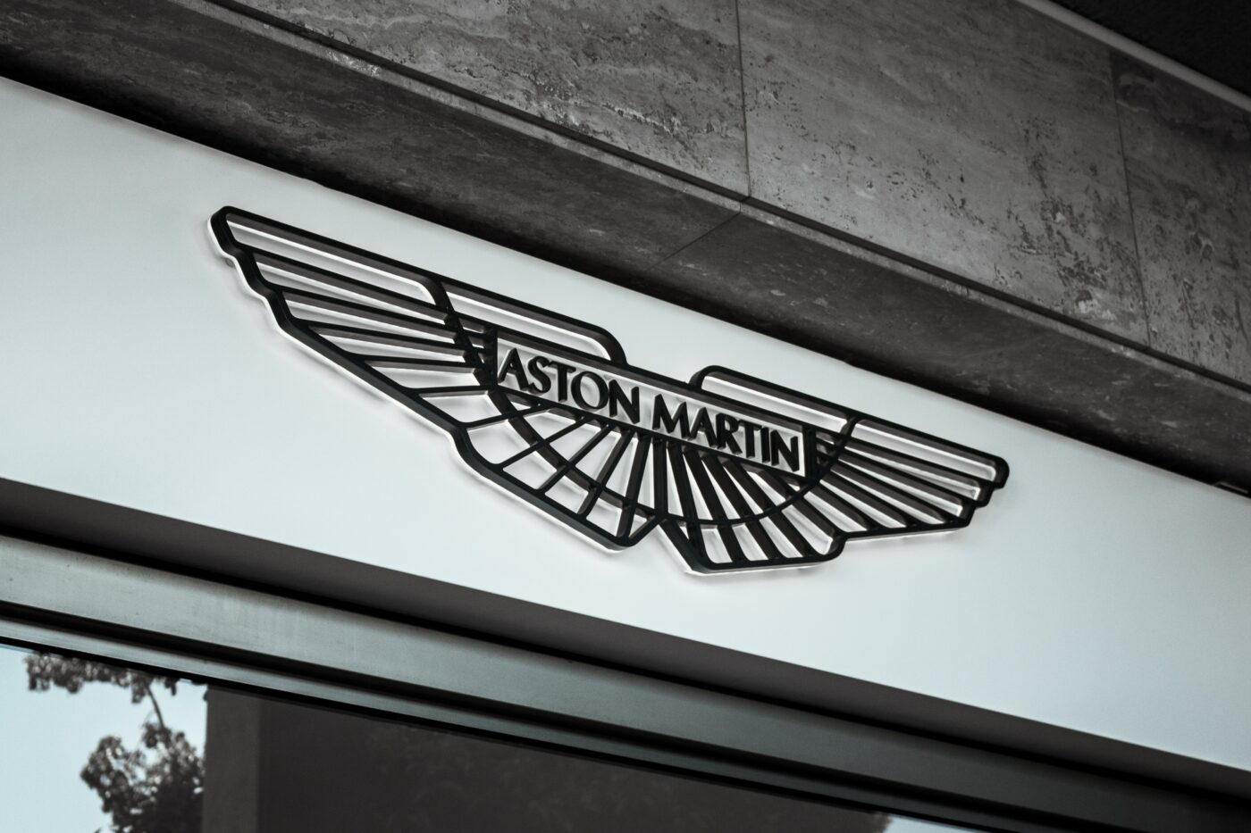 car brand logos with wings