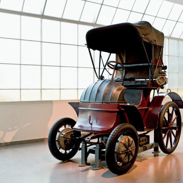 1900 Lohner Porsche Hybrid