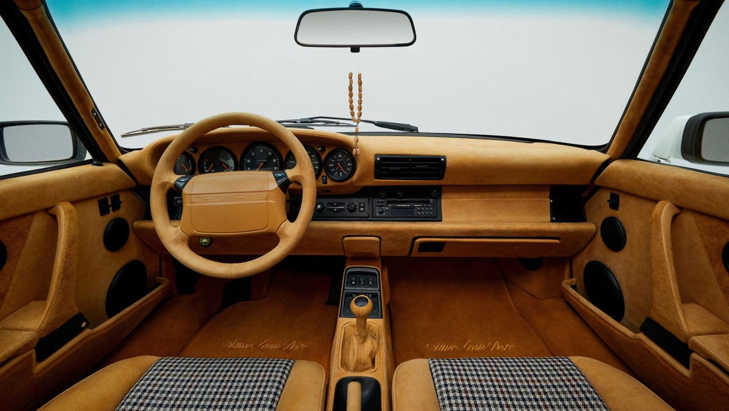 ALD Porsche 911 964 Interior detail