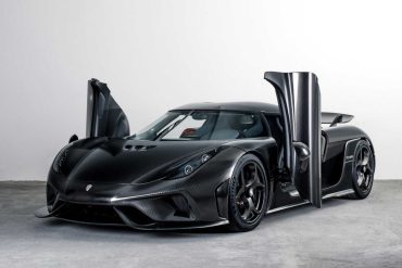 Bare carbon Koenigsegg Regera