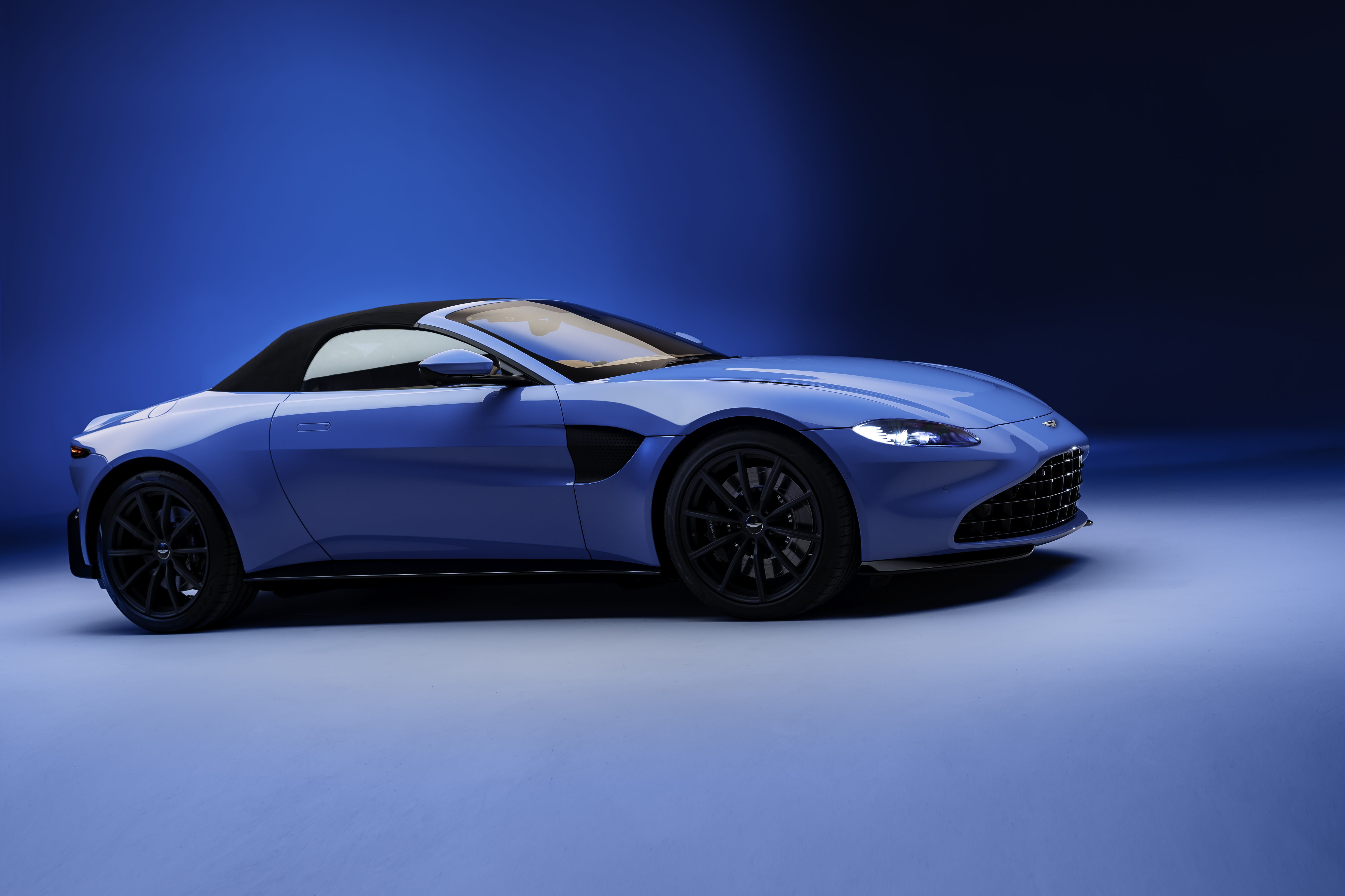 2020 Aston Martin Vantage Roadster