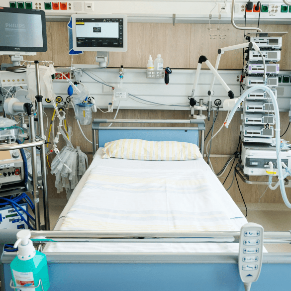 Medical ICU life support bed