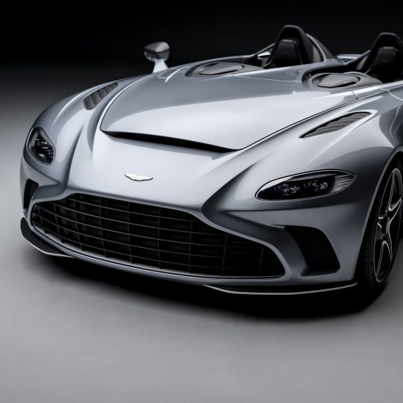 Aston Martin V12 Speedster