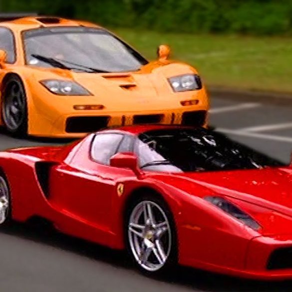 Ferrari Enzo vs McLaren F1