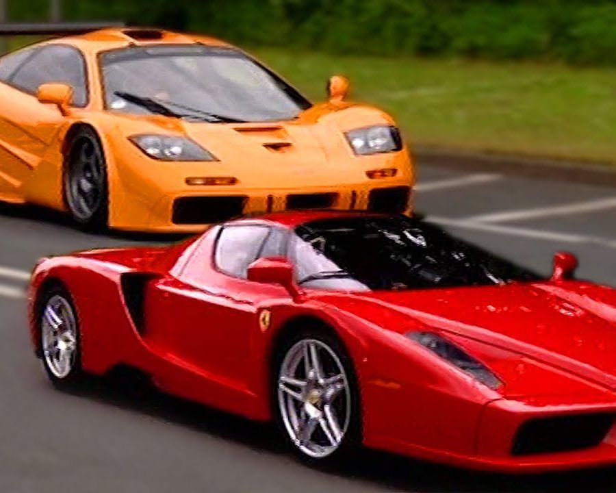 Ferrari Enzo vs McLaren F1