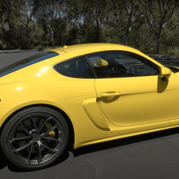 Porsche Cayman GT4