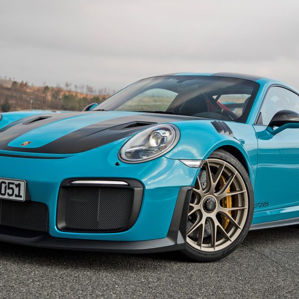 2018 Porsche 911 GT2 RS Wallpapers