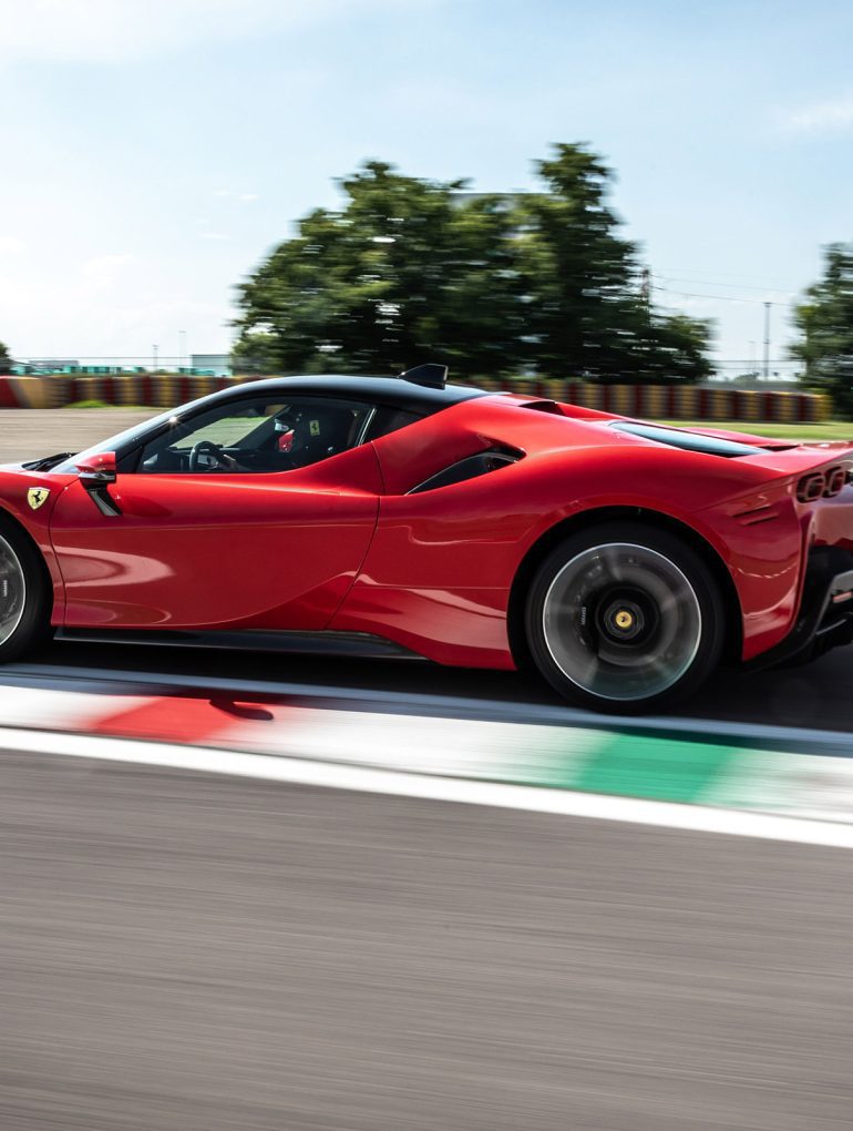 Ferrari SF90 Stradale Wallpapers