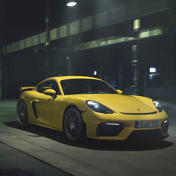 2019 Porsche 718 Cayman GT4 Wallpapers