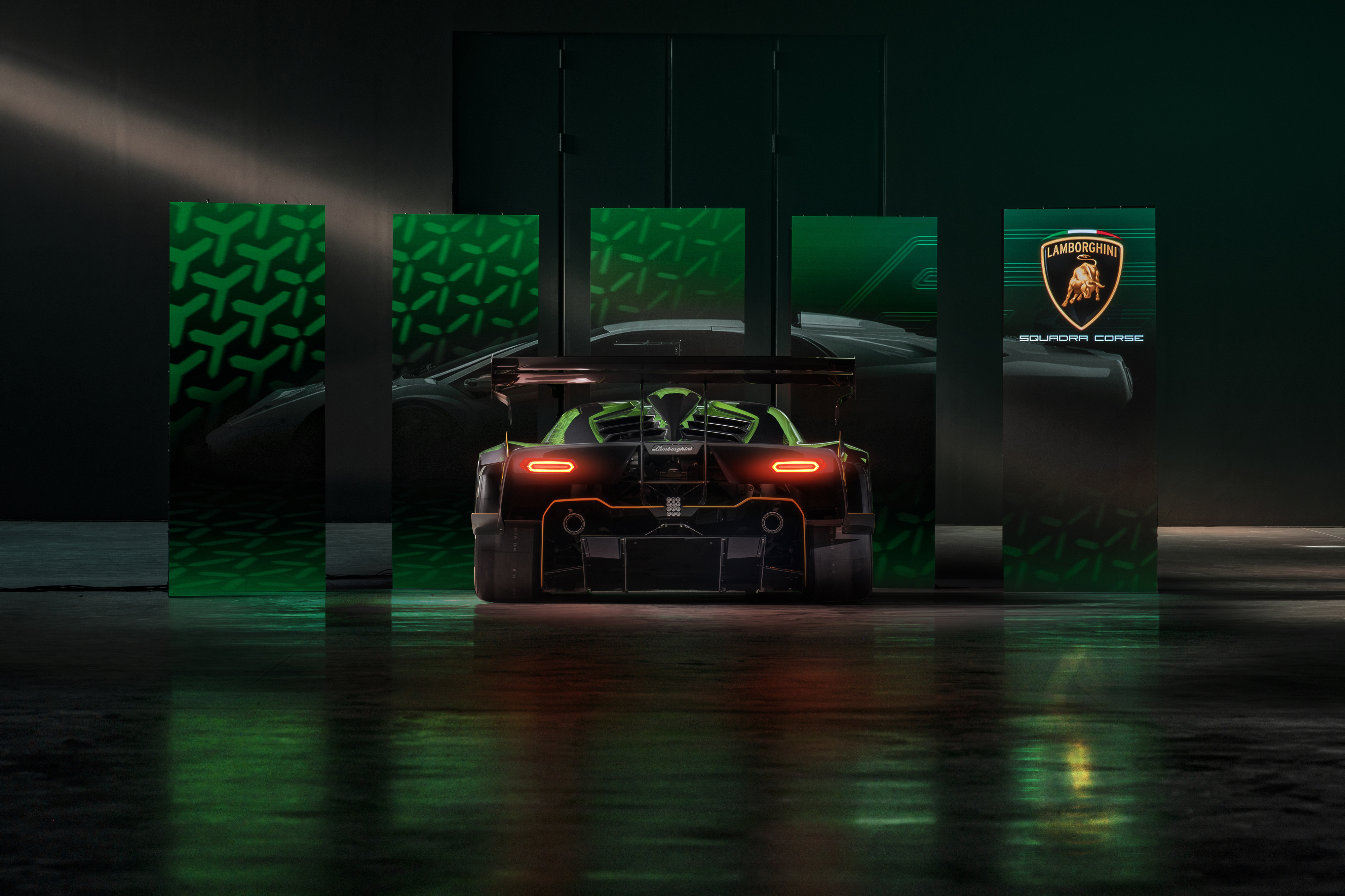 Lamborghini Essenze SCV12