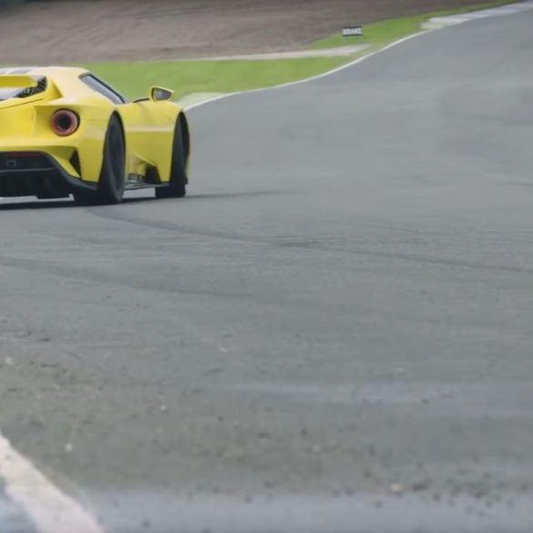 Chris Harris Drives Ford GT