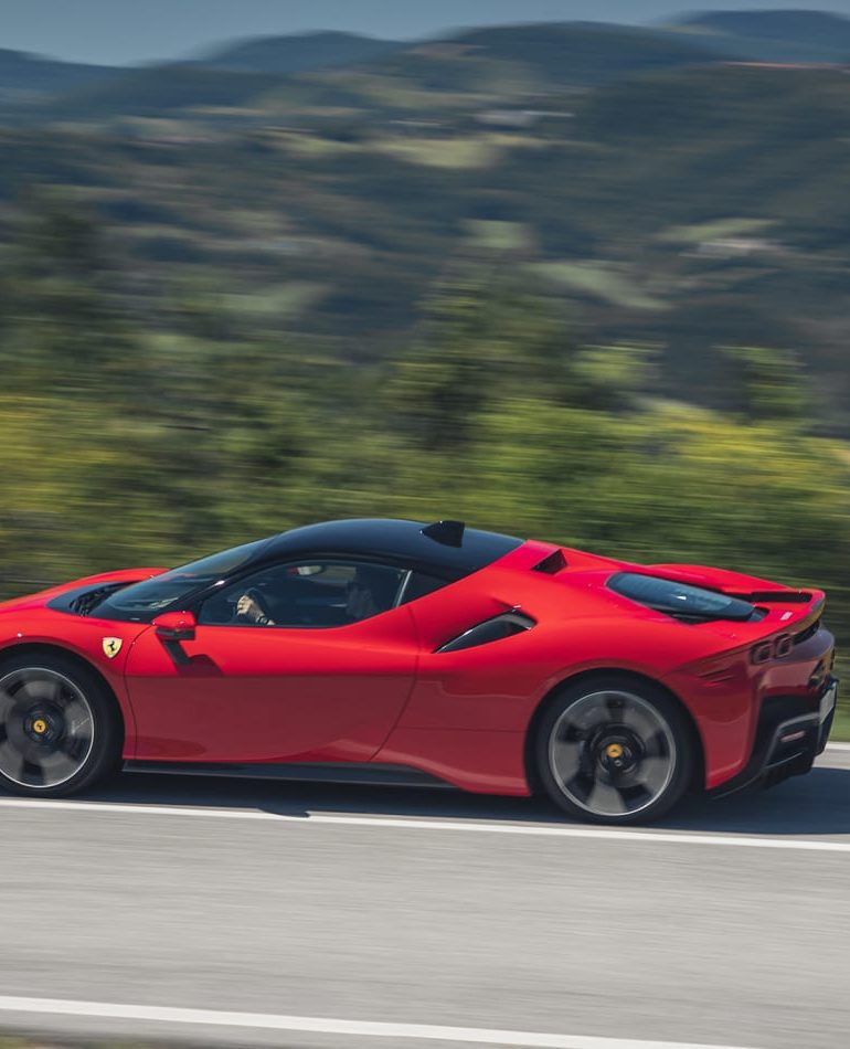 Ferrari SF90 Stradale