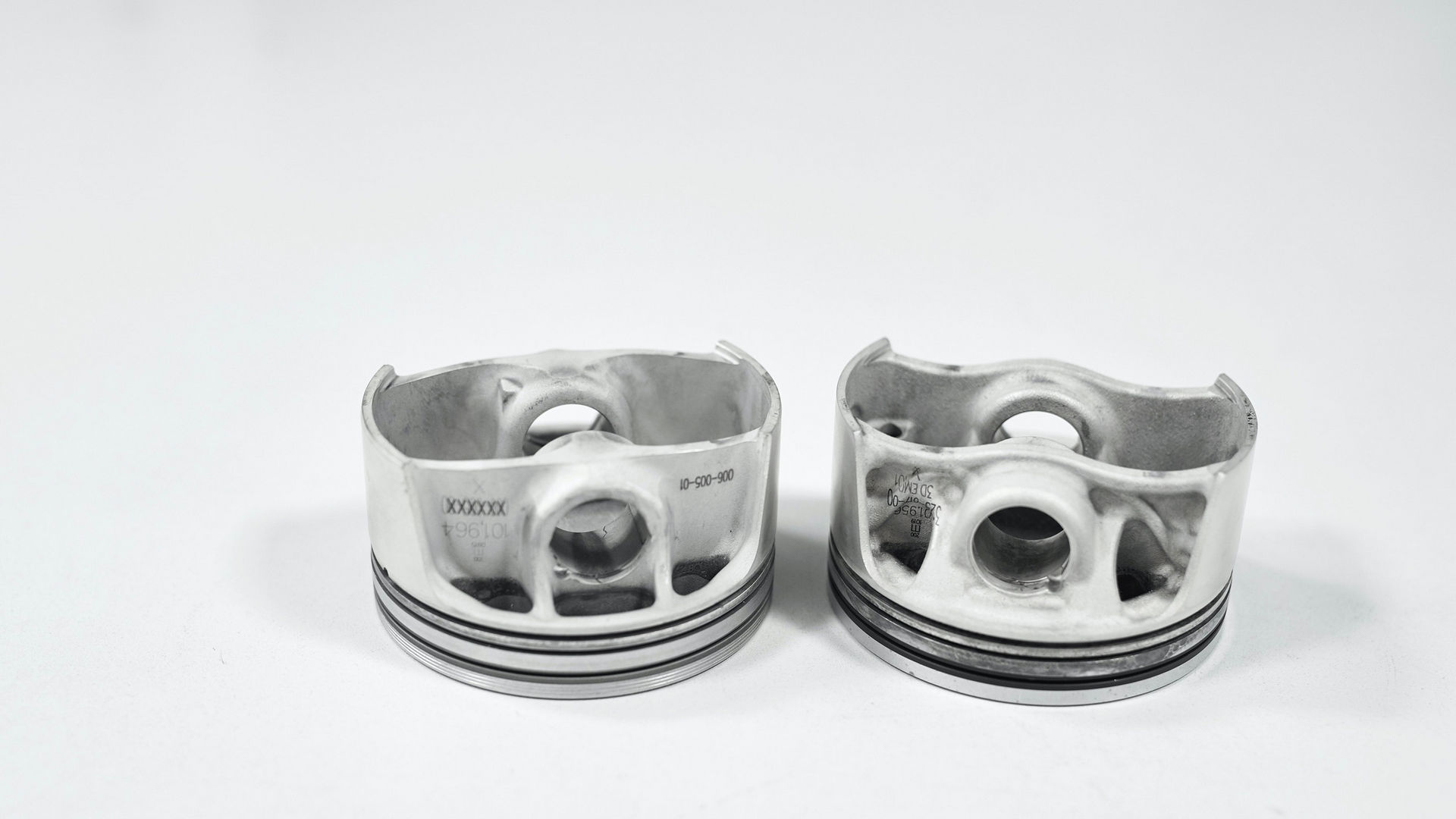 Porsche 3D printing pistons