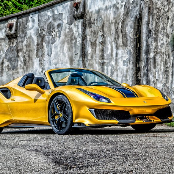 https://images.summitmedia-digital.com/topgear/images/2019/03/30/2019-ferrari-488-pista-spider-review-main-1553943234.jpg