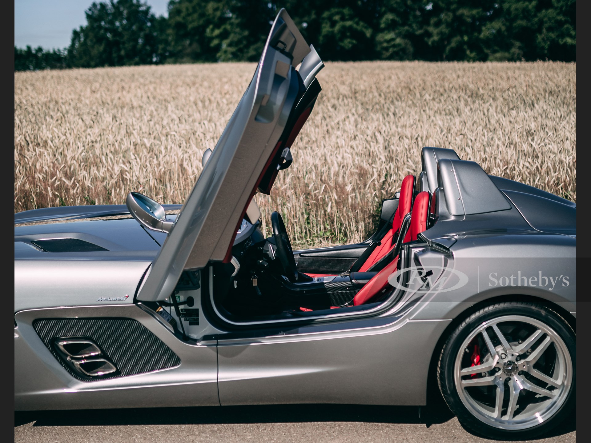 Mercedes Benz SLR McLaren Stirling Moss