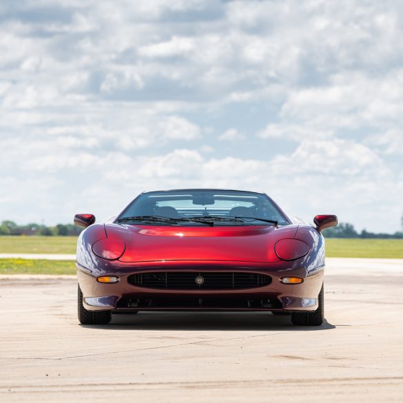 1993 Jaguar XJ220