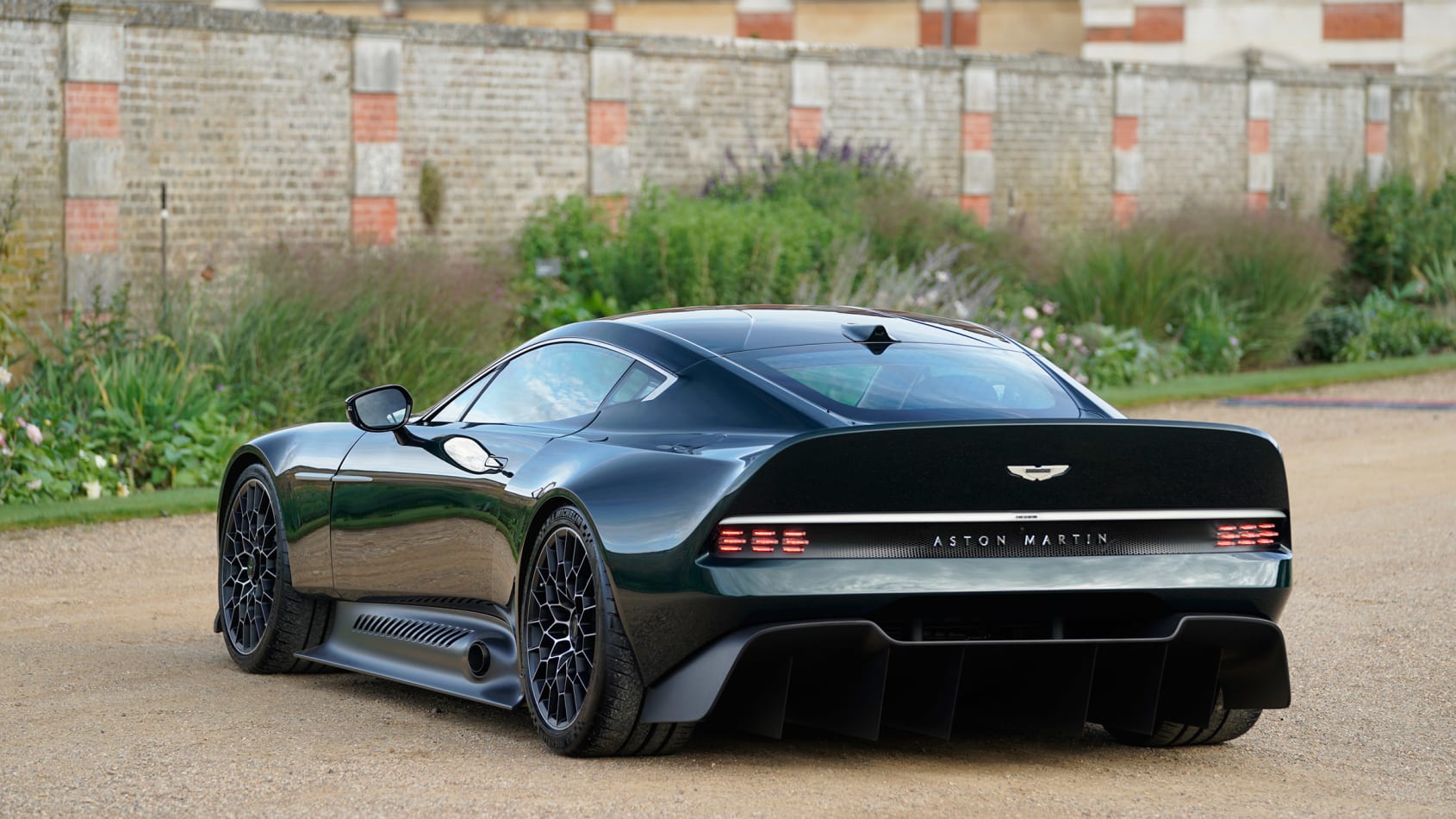 Aston Martin Victor