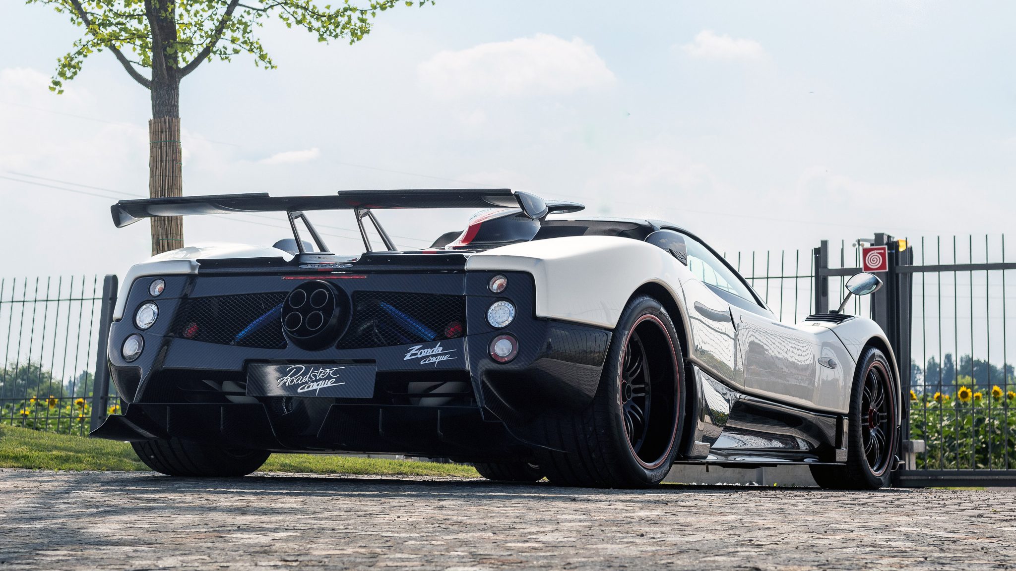 Pagani cinque roadster