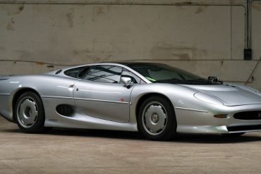 1993 Jaguar XJ220. Ryan Merrill ©2019 Courtesy of RM Auctions