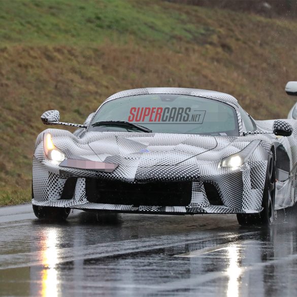 Ferrari Spy shot LaFerrari Test Mule