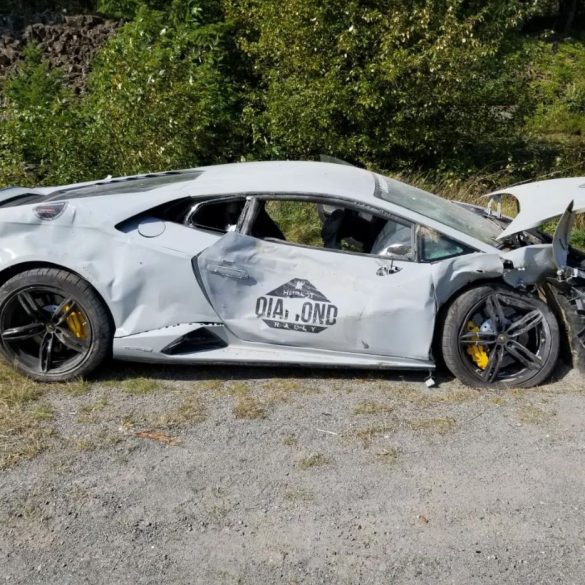 Crashed lamborghini