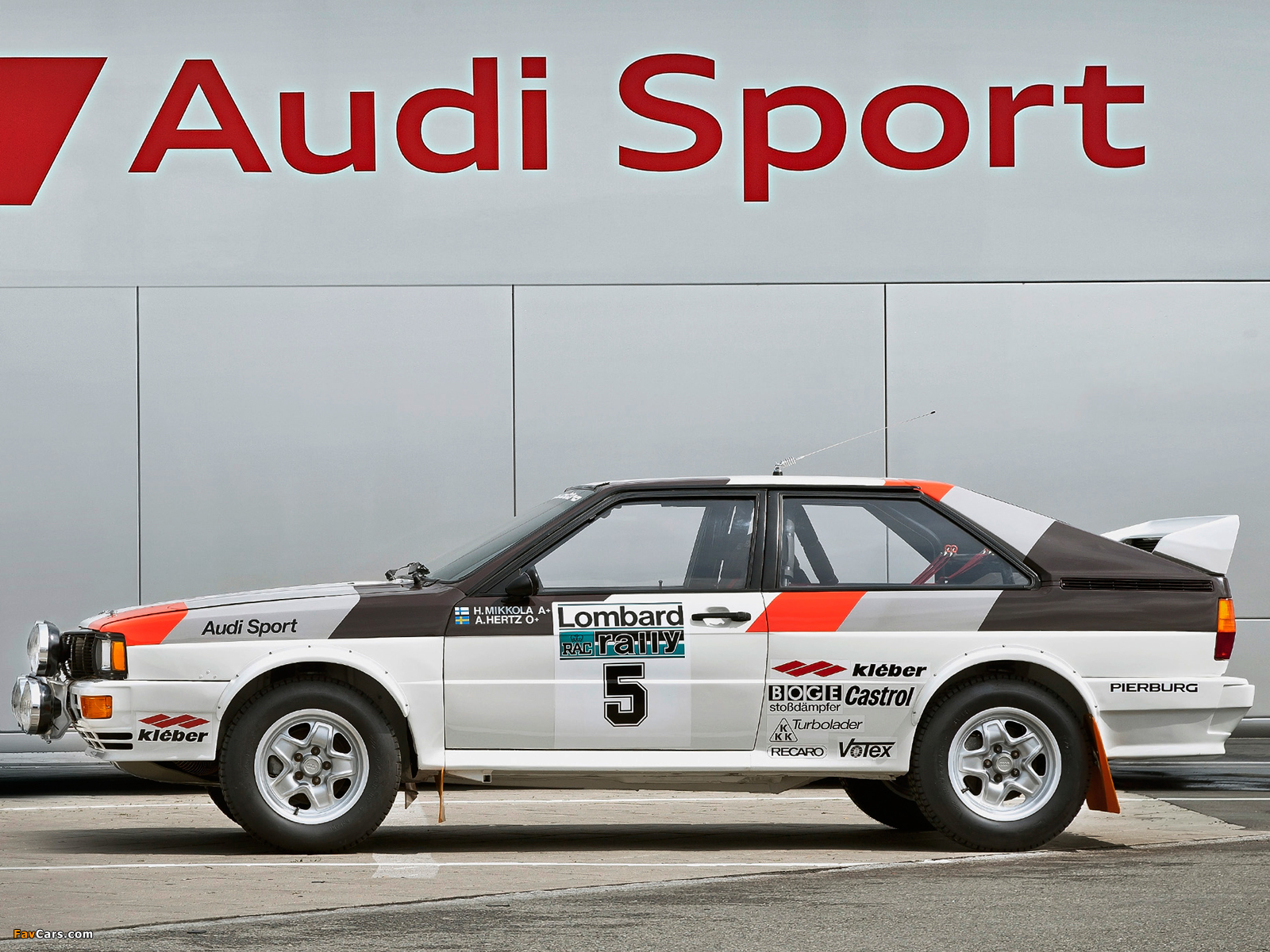 Audi Racing Cars Wallpaper